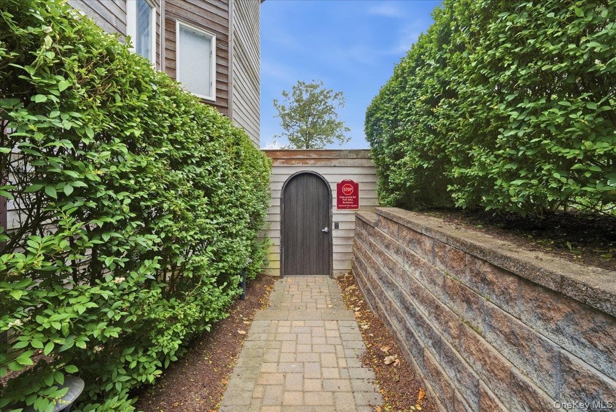 606 Fox Hill Drive thumbnail 42