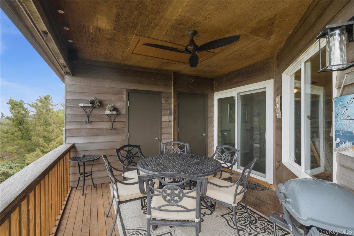 606 Fox Hill Drive thumbnail 31