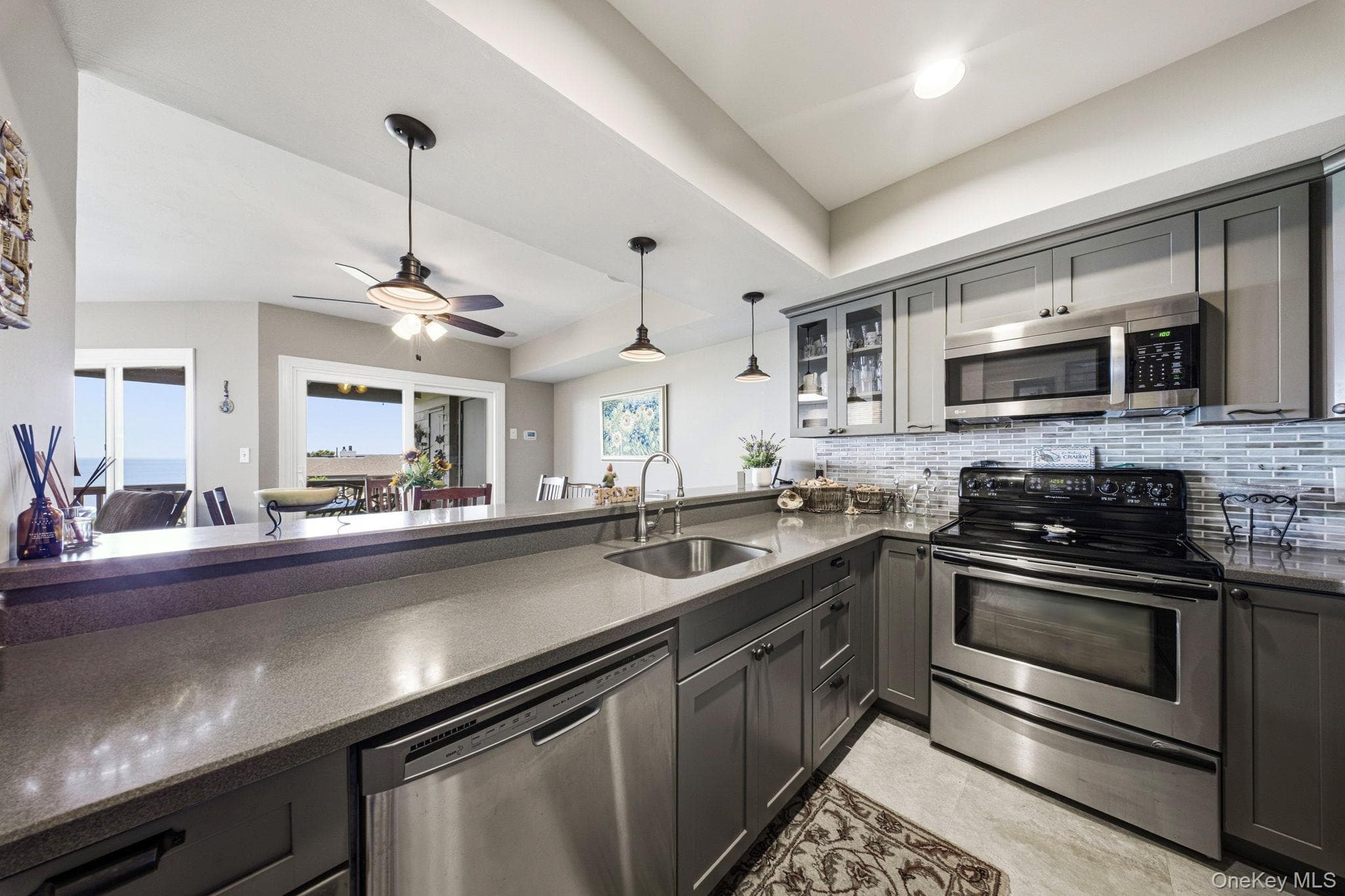 606 Fox Hill Drive thumbnail 9