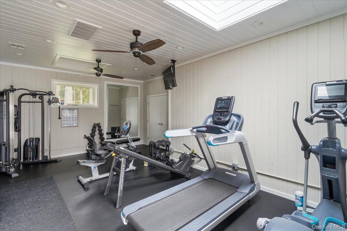 606 Fox Hill Drive thumbnail 45