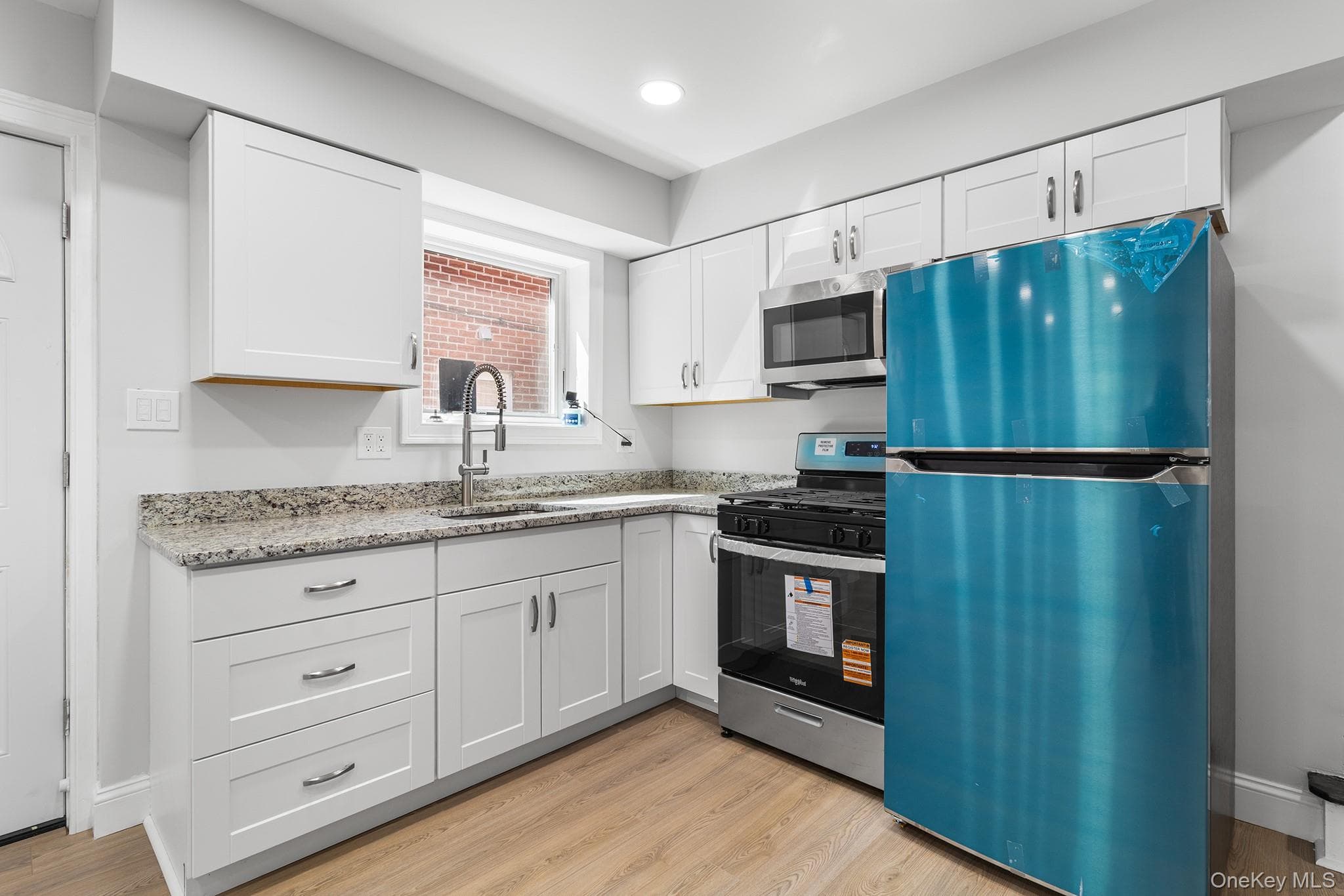 2378 E 70th Street thumbnail 4