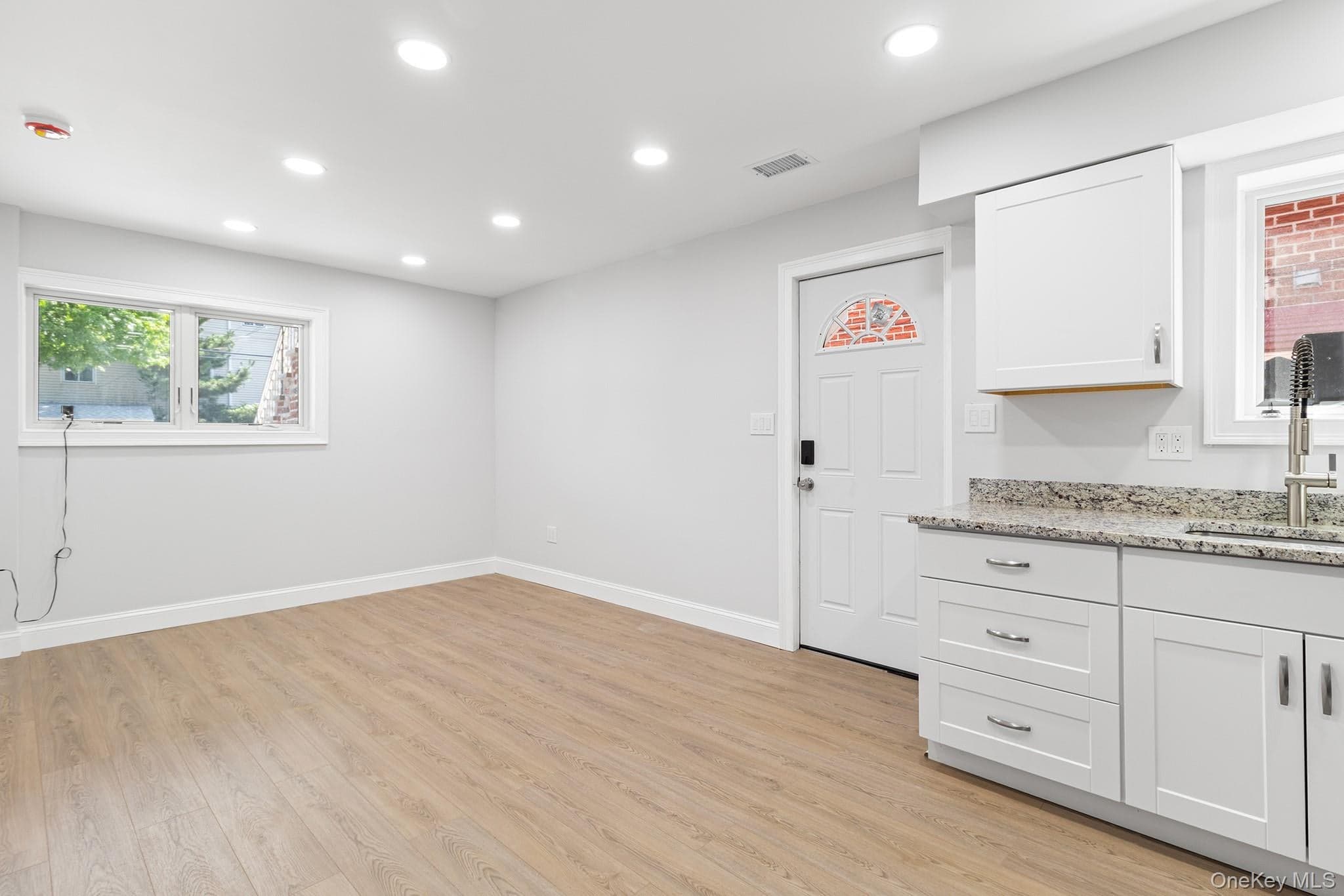 2378 E 70th Street thumbnail 3