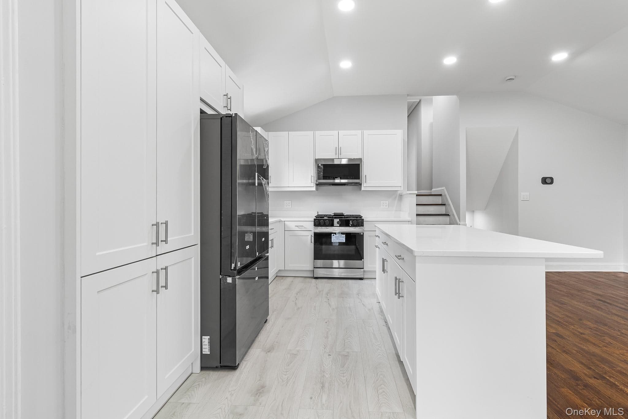 2378 E 70th Street thumbnail 14