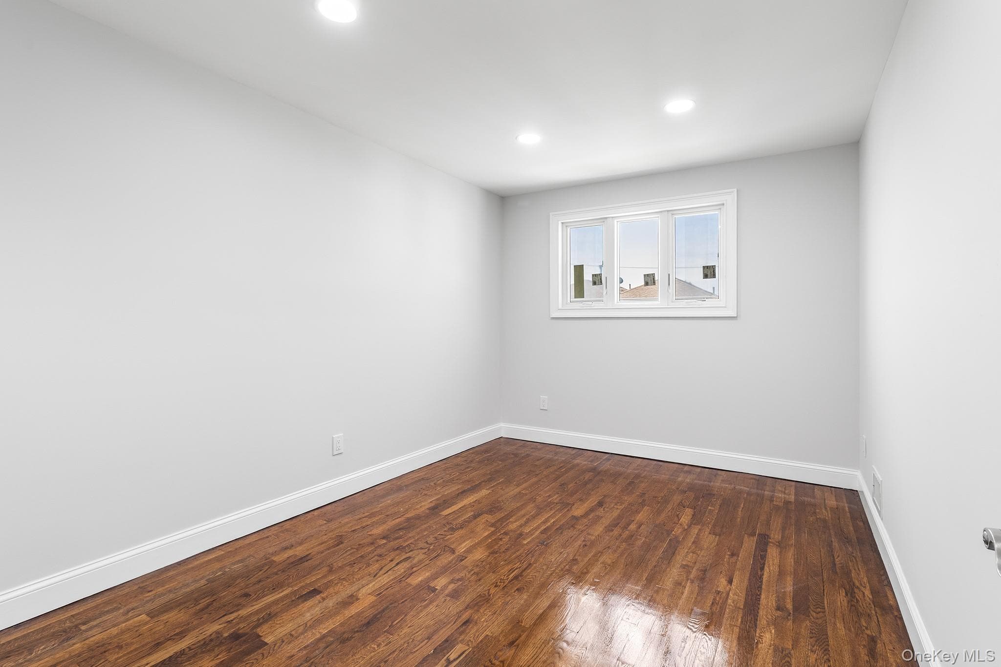 2378 E 70th Street thumbnail 16