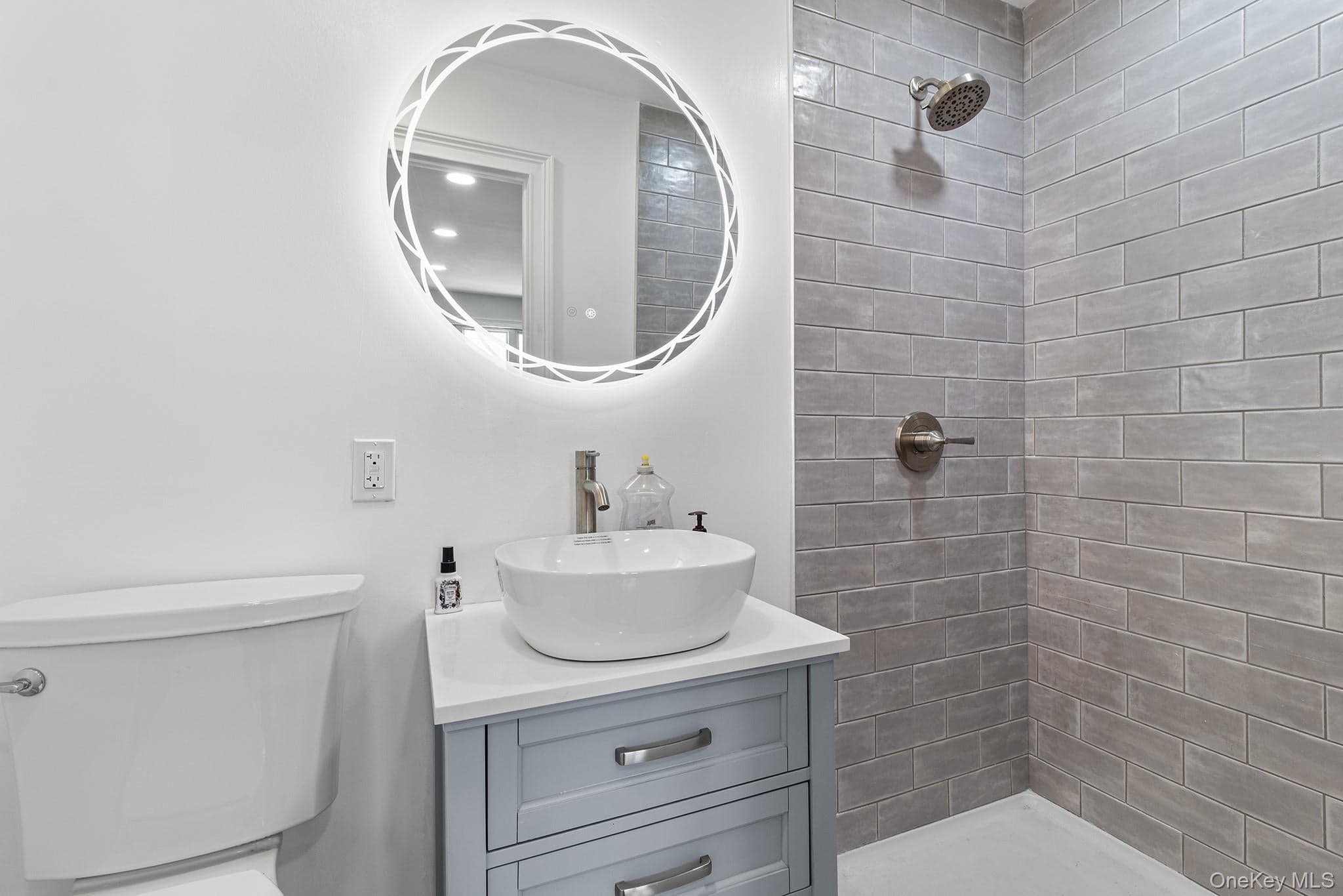 2378 E 70th Street thumbnail 19