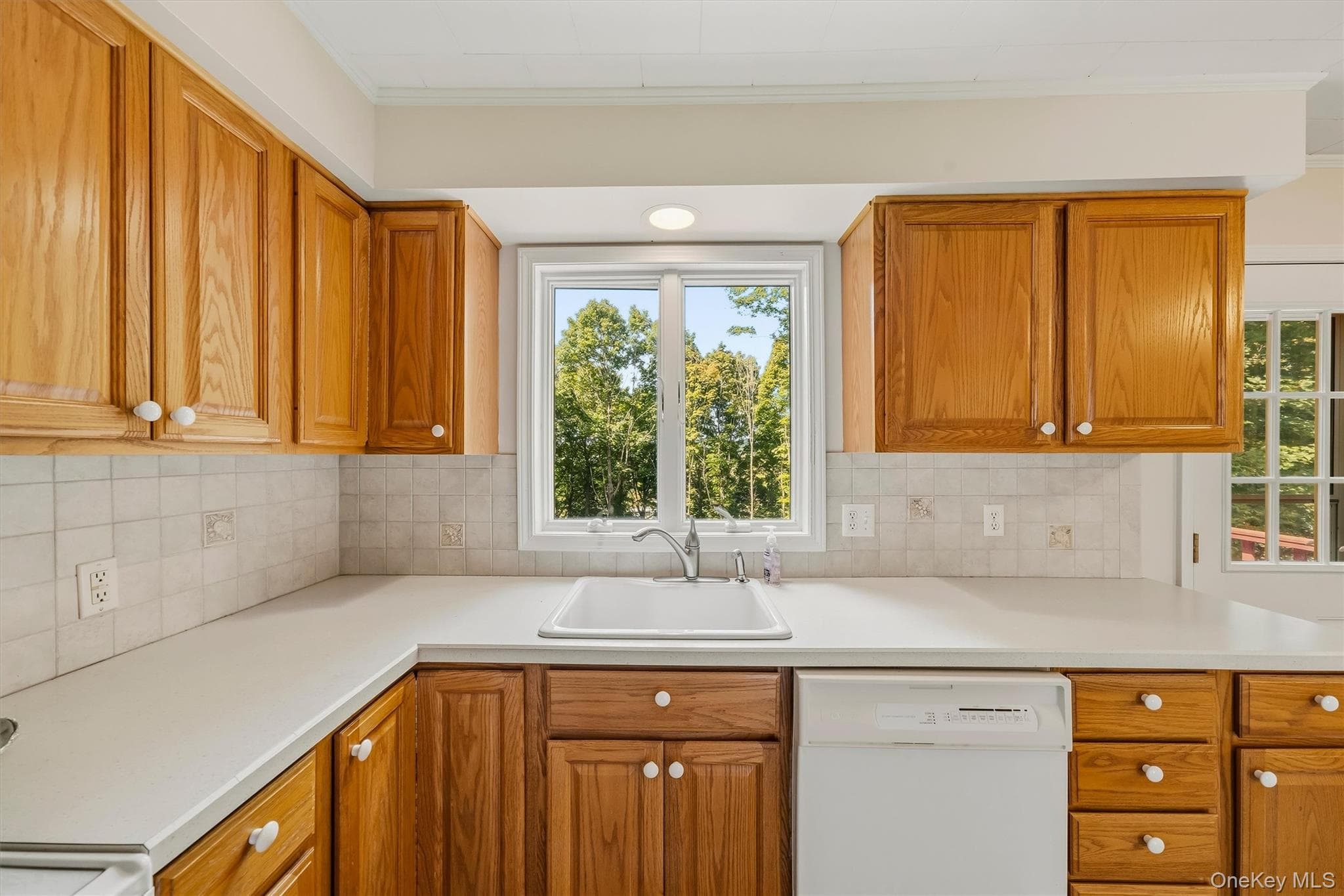 22 Sunrise Heights thumbnail 14