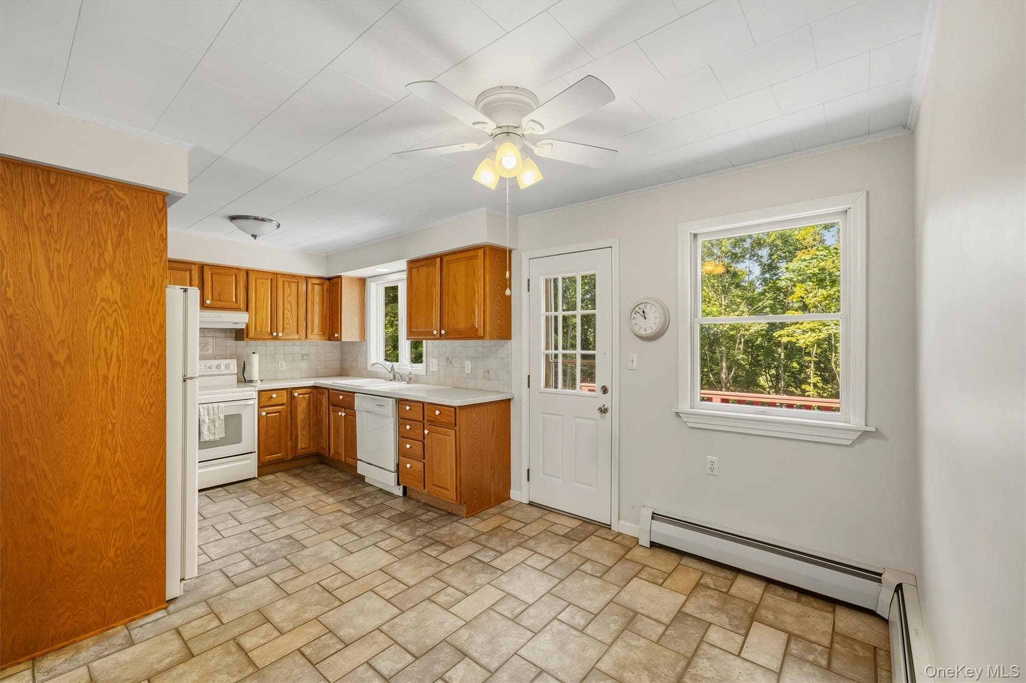 22 Sunrise Heights thumbnail 11