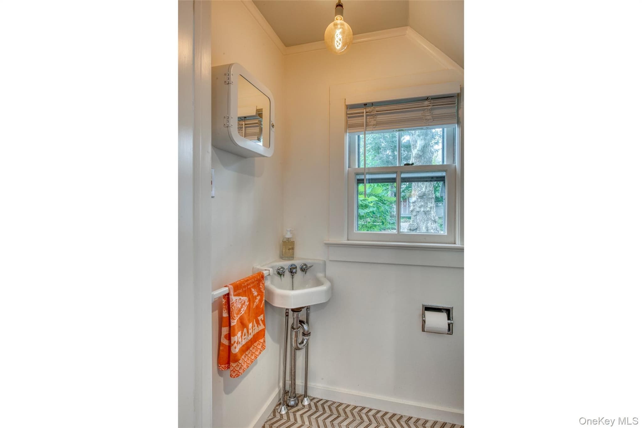 1405 Village Lane thumbnail 8