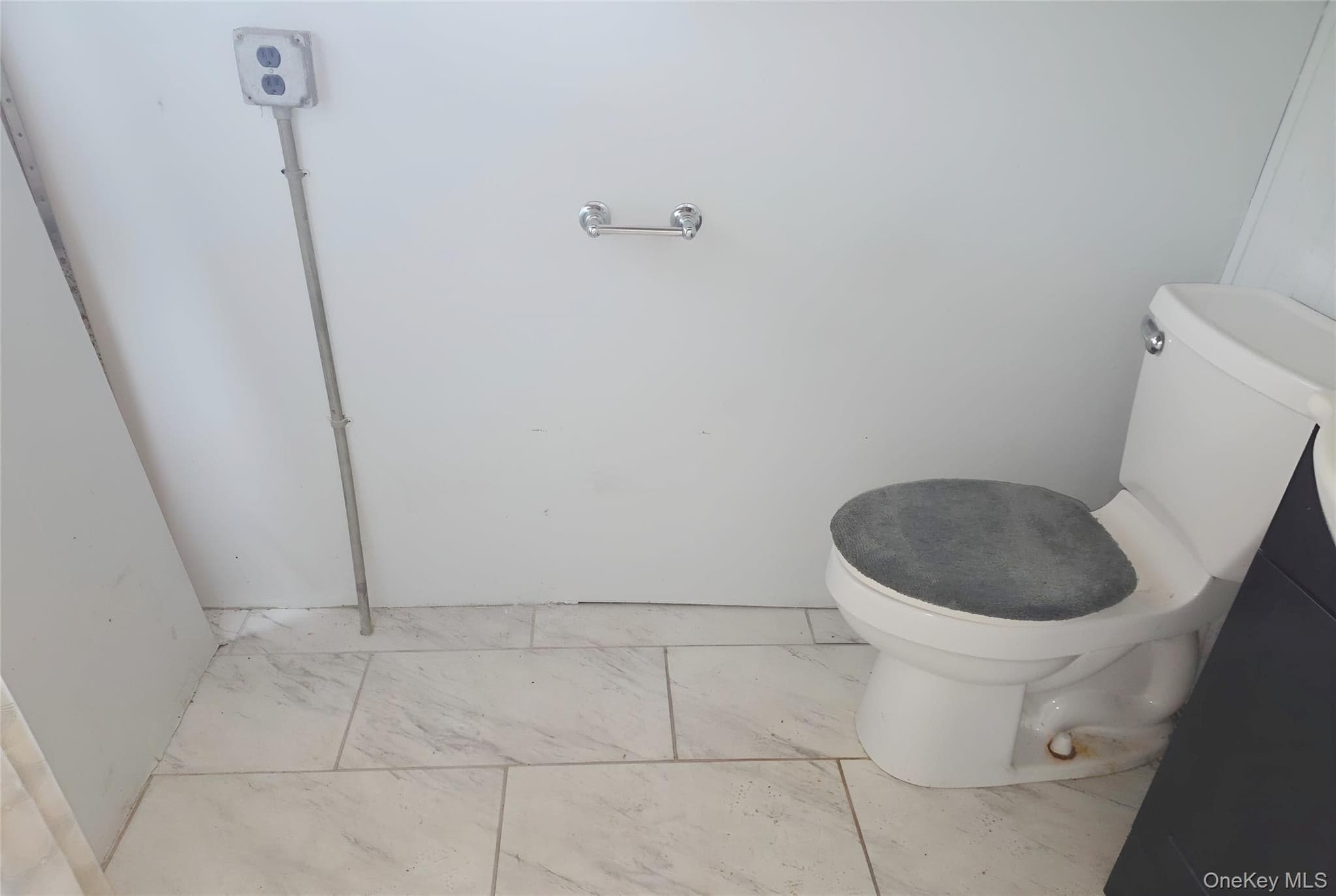 54 Oak Beach Road thumbnail 22