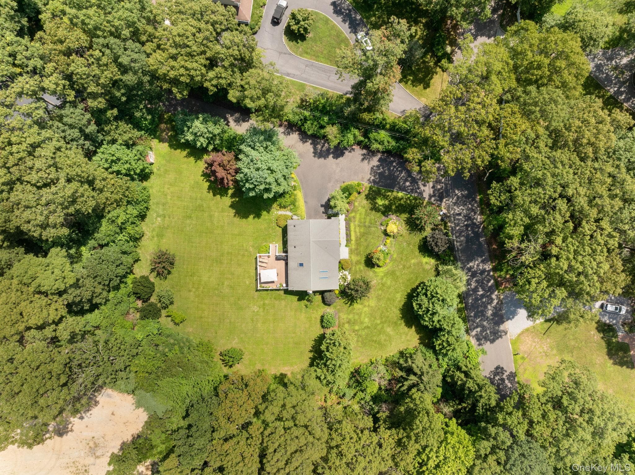 25 Brewster Avenue thumbnail 39