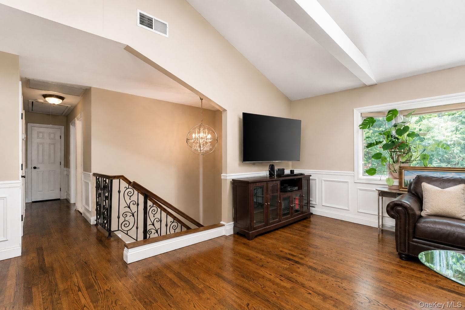 25 Brewster Avenue thumbnail 14