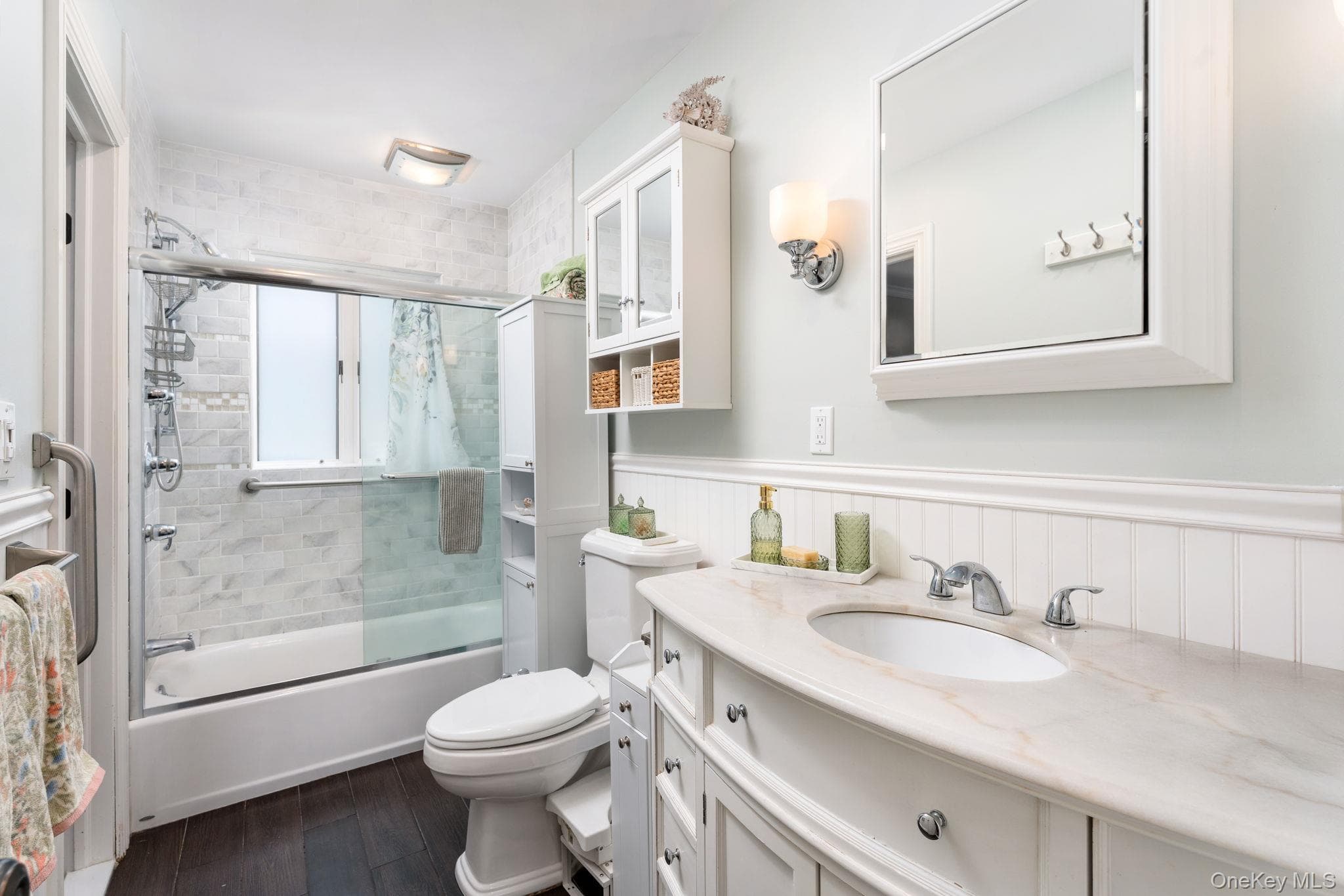 25 Brewster Avenue thumbnail 17