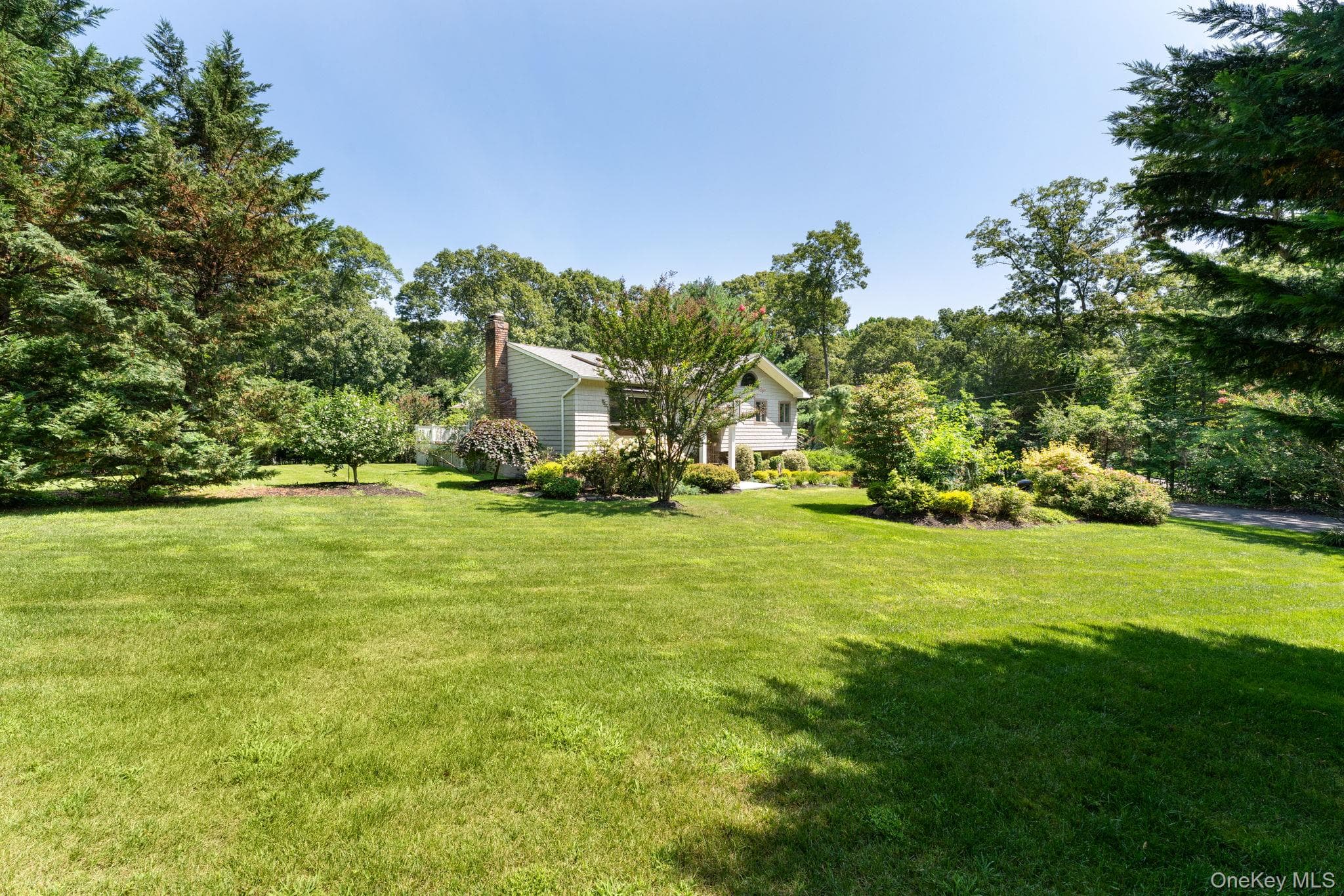 25 Brewster Avenue thumbnail 26