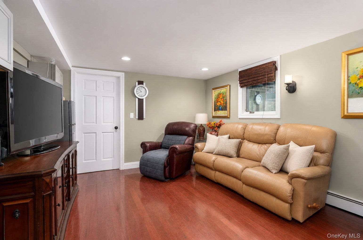 25 Brewster Avenue thumbnail 20