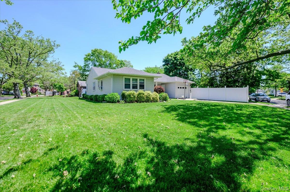 534 Allen Road thumbnail 23