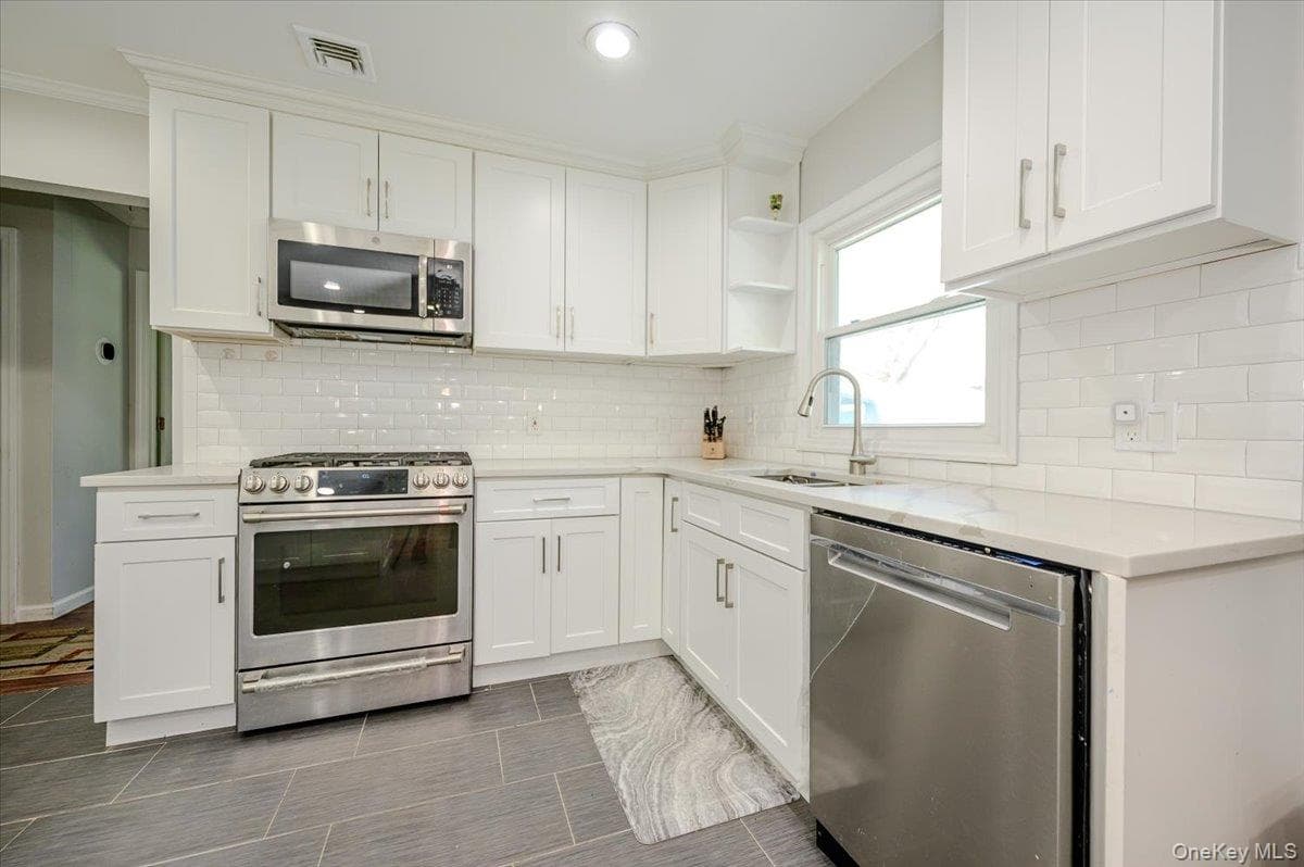 534 Allen Road thumbnail 9