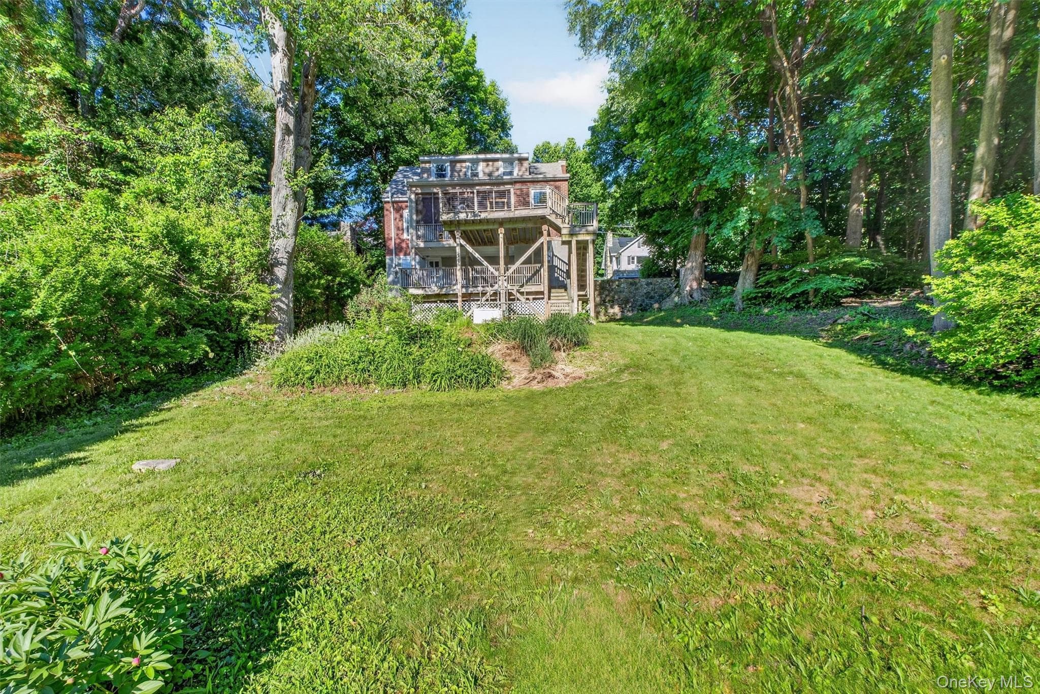 51 Lake Drive thumbnail 36