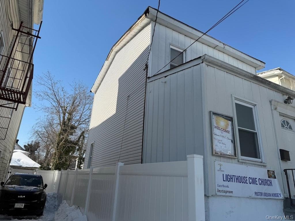 452 S 7th Avenue thumbnail 2