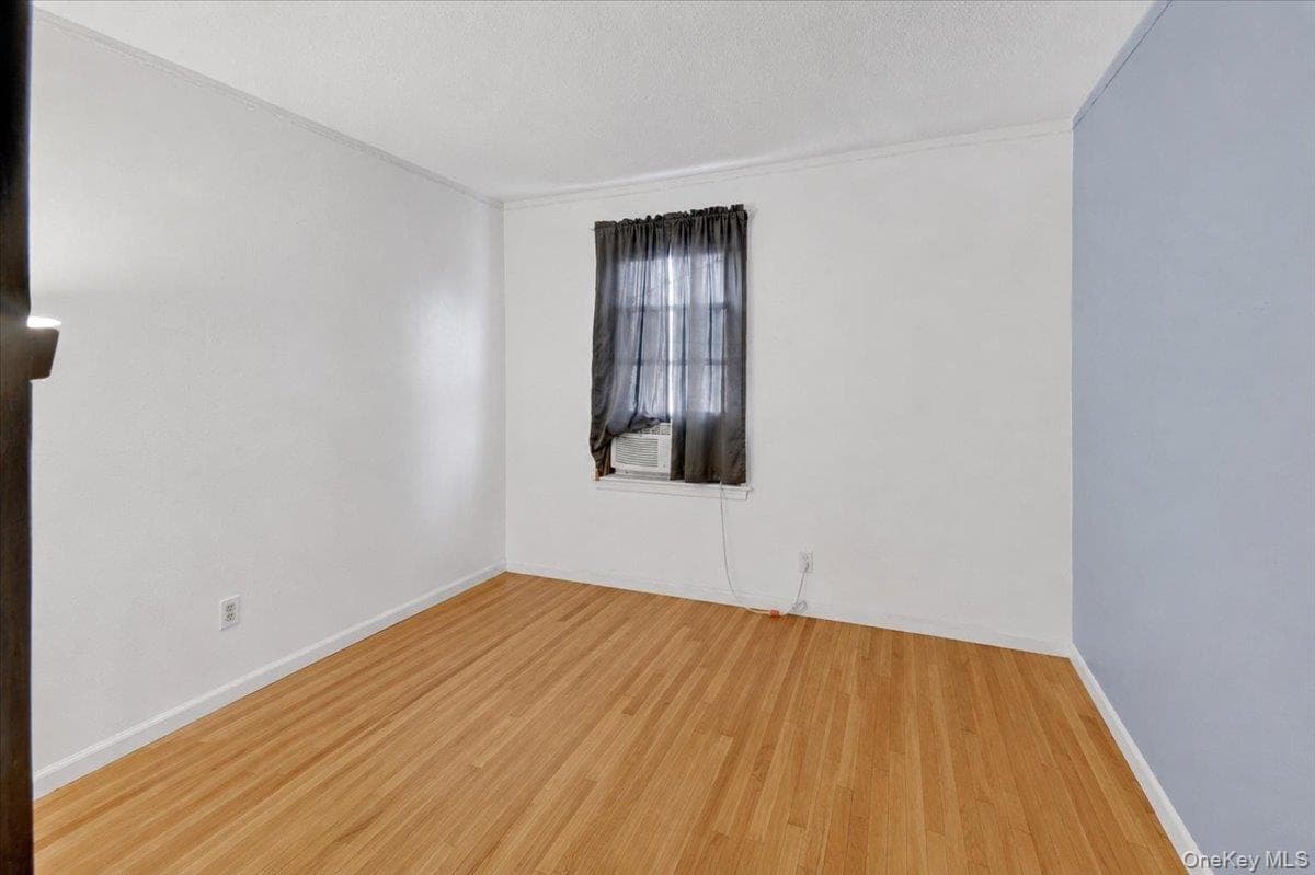 2069 Cicero Avenue thumbnail 10