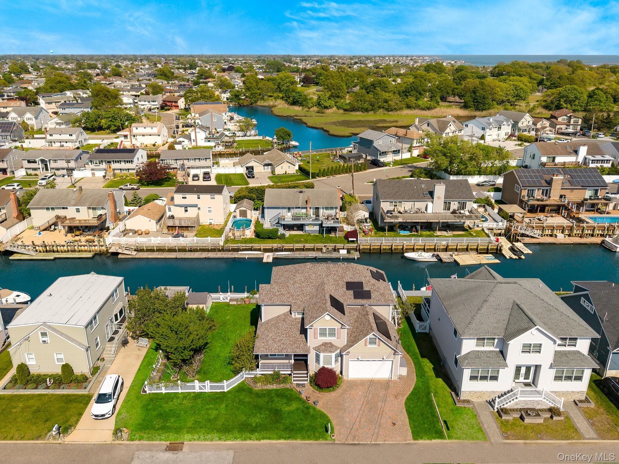 2683 Peconic Avenue thumbnail 42