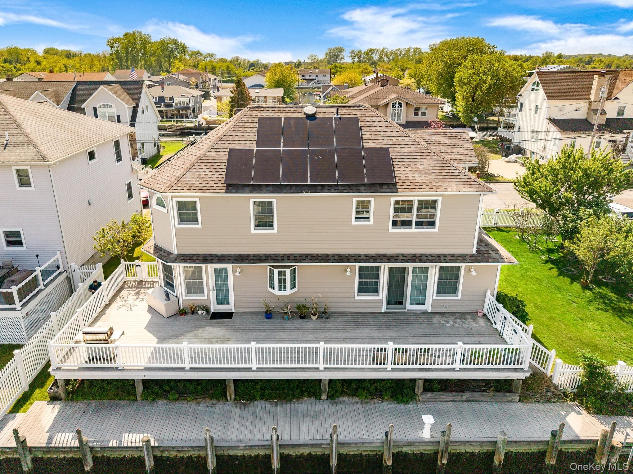 2683 Peconic Avenue thumbnail 47