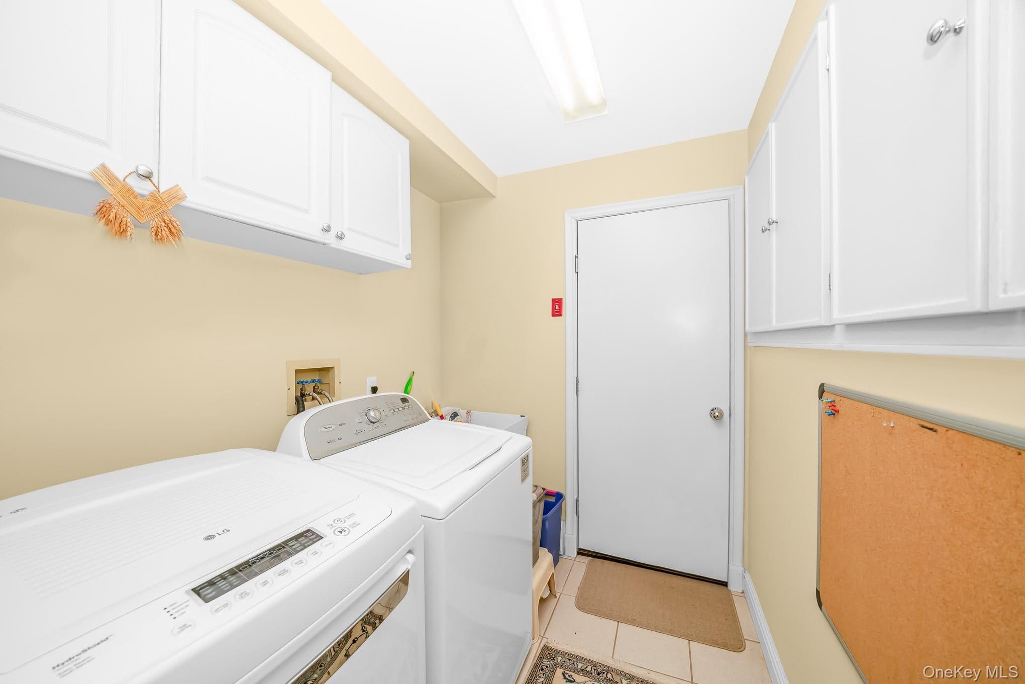 2683 Peconic Avenue thumbnail 22