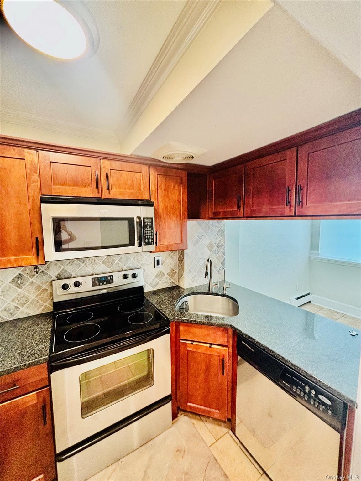 10 Westview Avenue Unit: D thumbnail 9