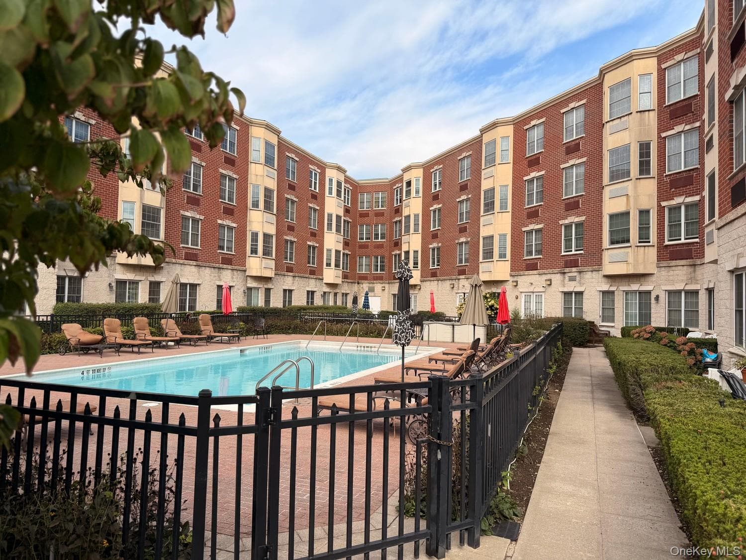 50 Merrick Avenue Unit: 405 thumbnail 28