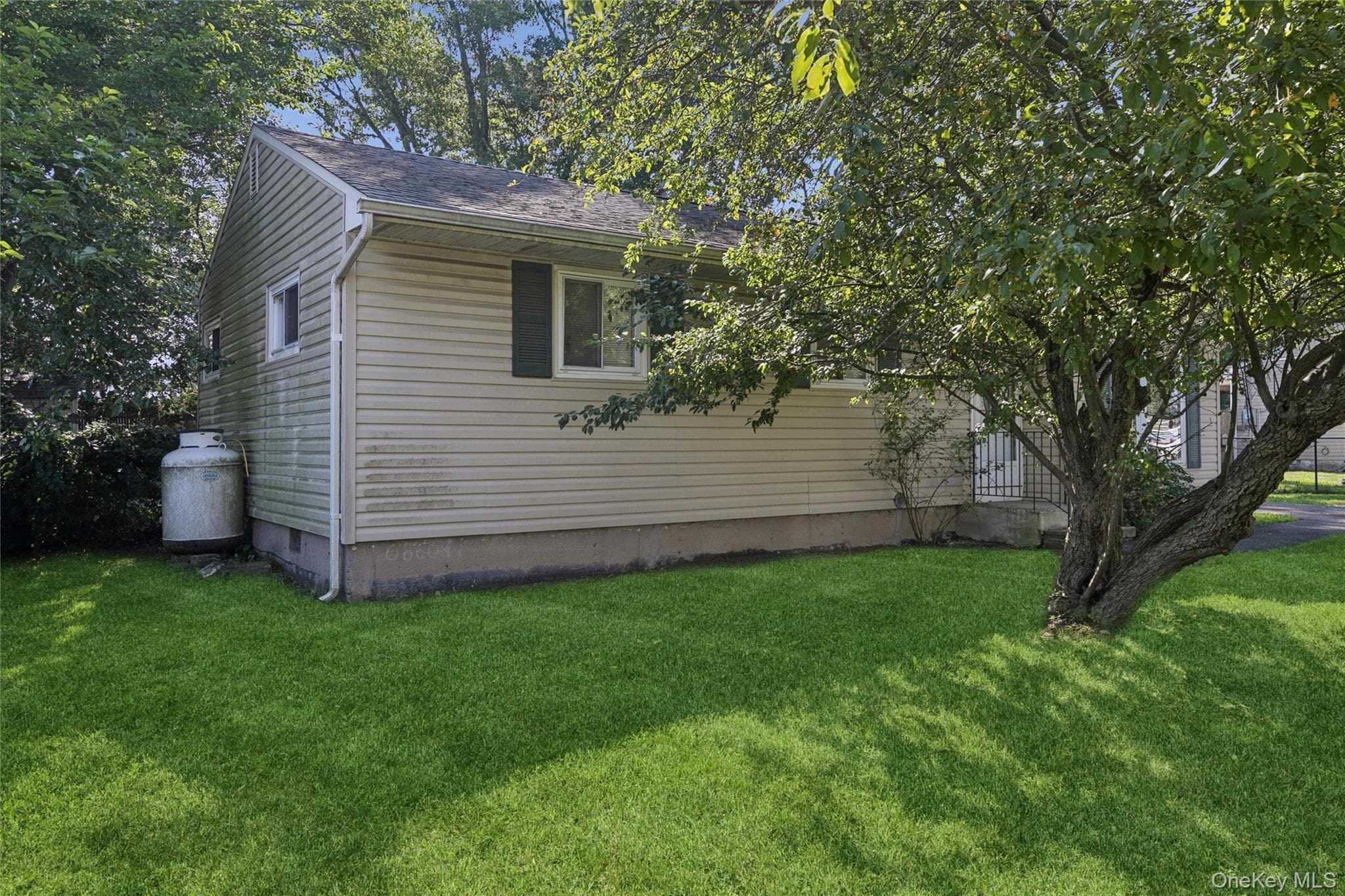 2719 Connecticut Avenue thumbnail 18