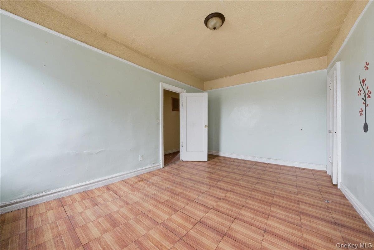 1715 Nelson Avenue Unit: 5G thumbnail 9