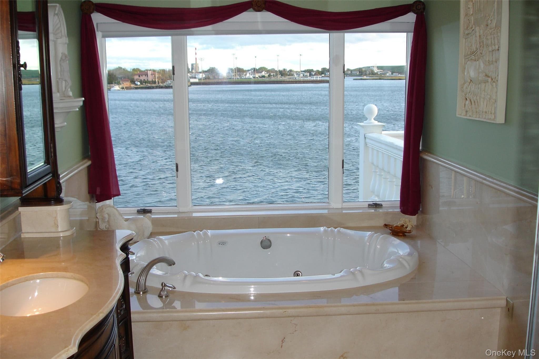 609 E Bay Drive thumbnail 15