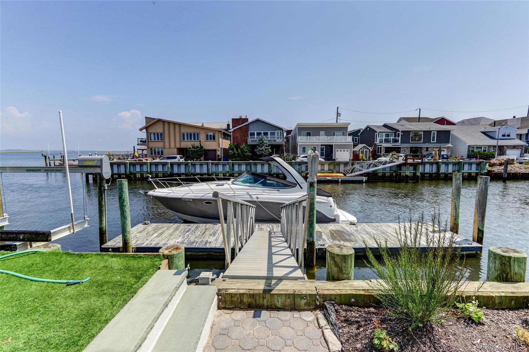 609 E Bay Drive thumbnail 3