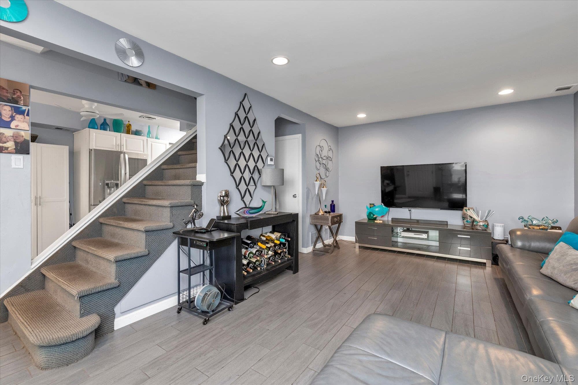 82 Alhambra Drive thumbnail 4