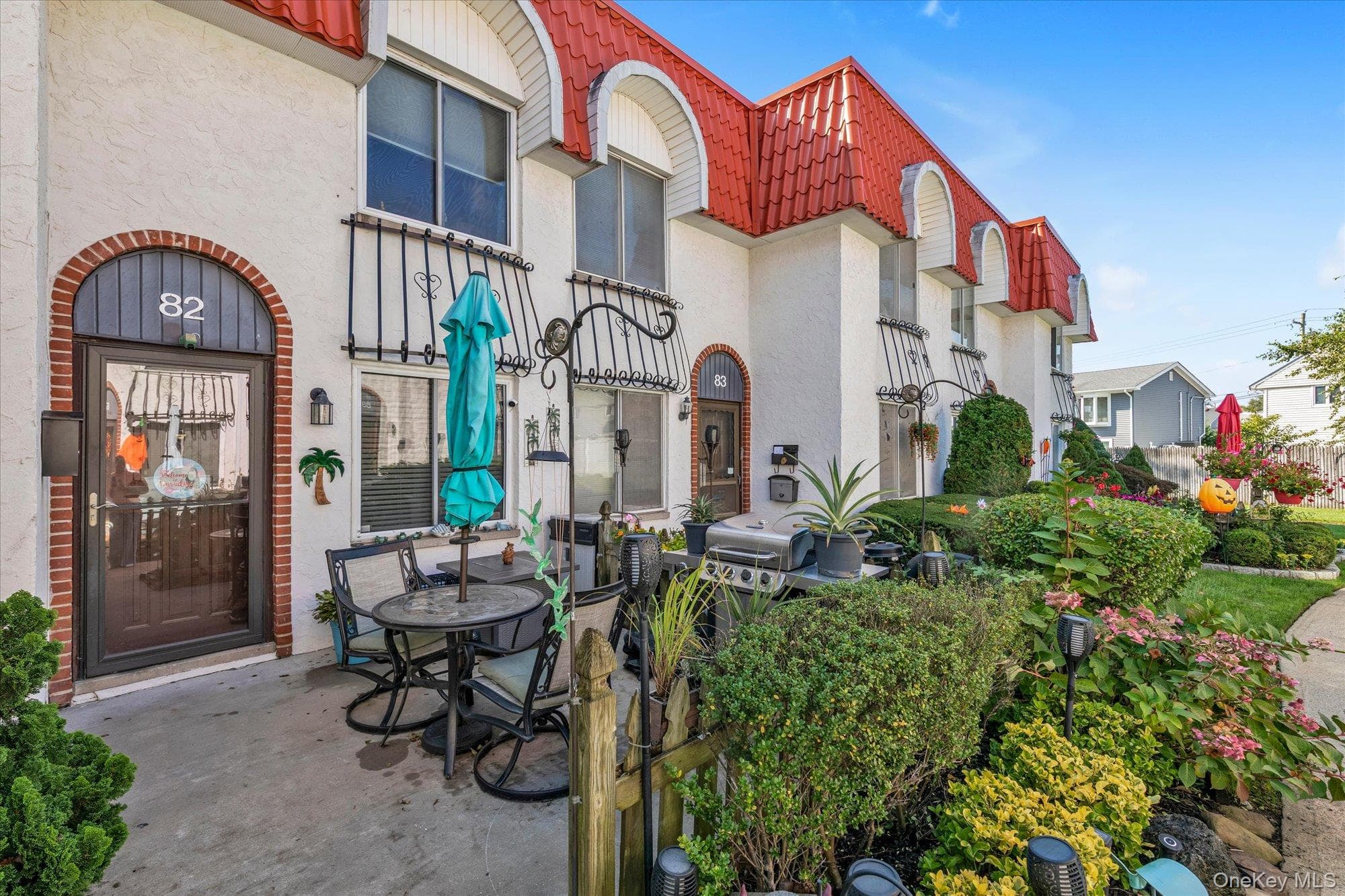 82 Alhambra Drive thumbnail 2
