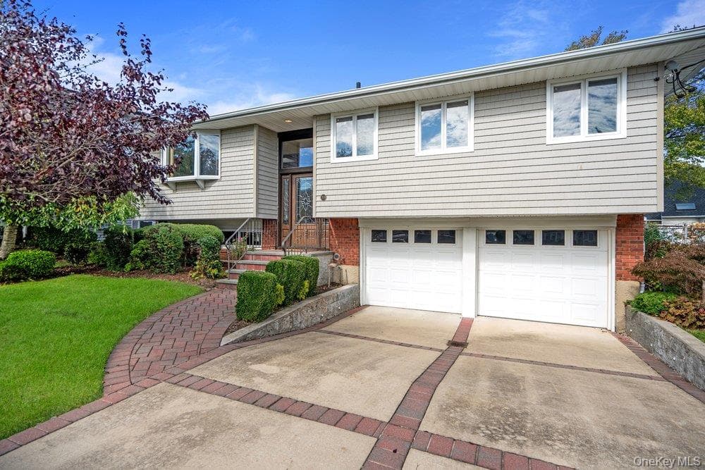 209 Arrow Street thumbnail 4