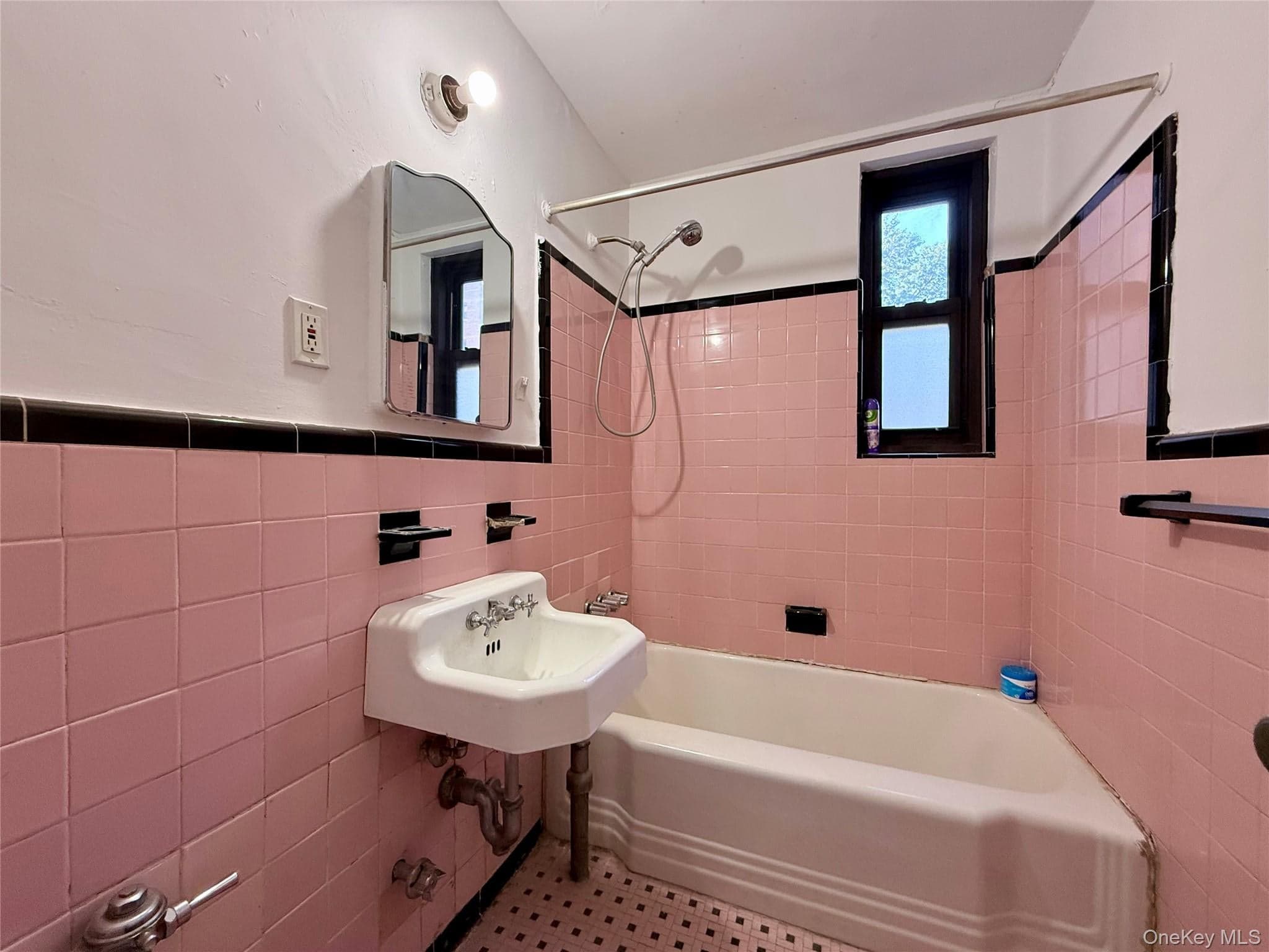 112-50 Northern Boulevard Unit: 1A thumbnail 15