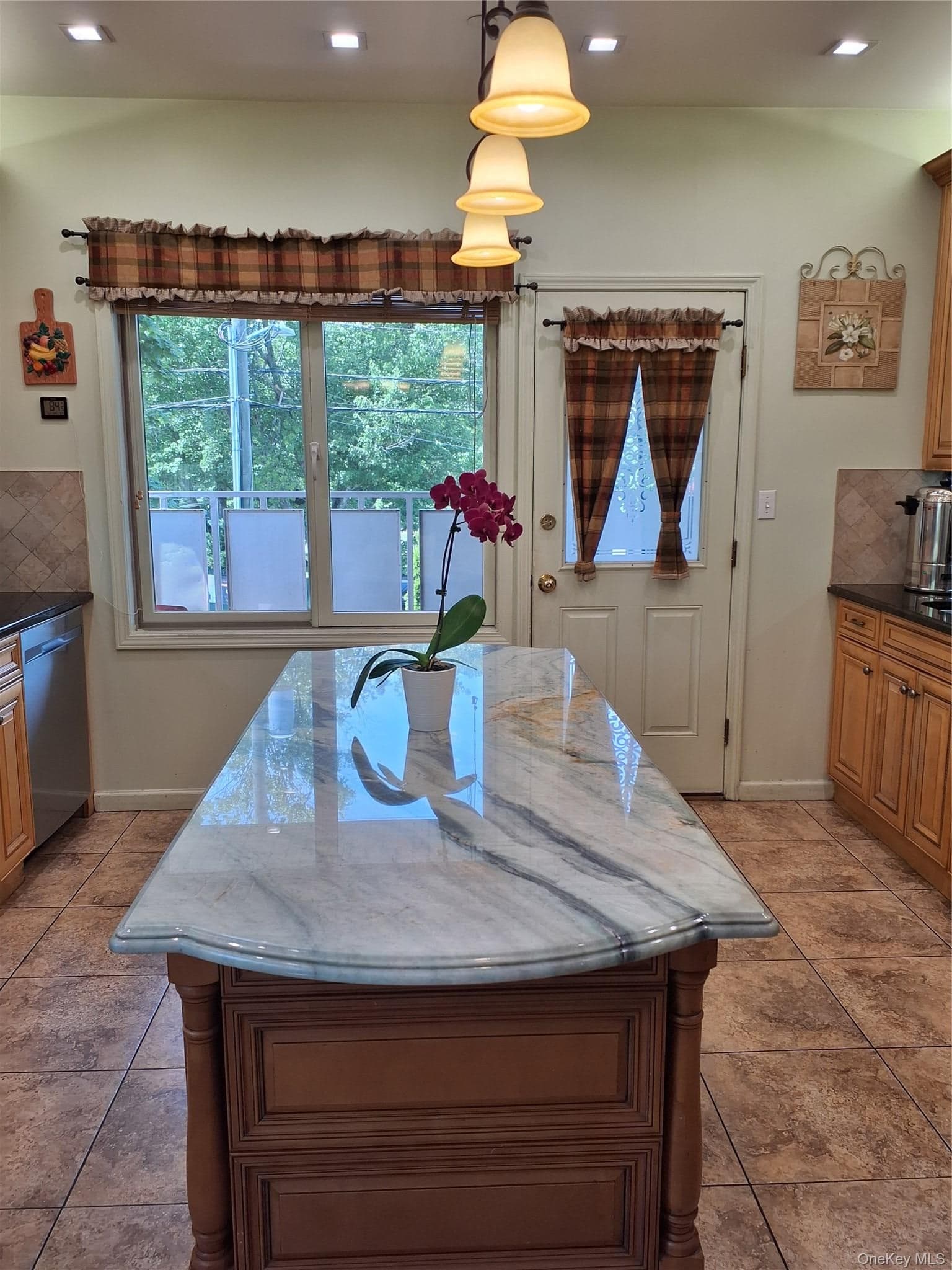 40 Herrick Avenue Unit: 201 thumbnail 8