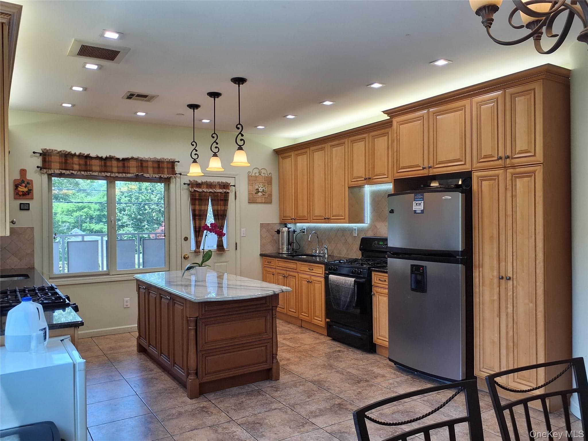 40 Herrick Avenue Unit: 201 thumbnail 3