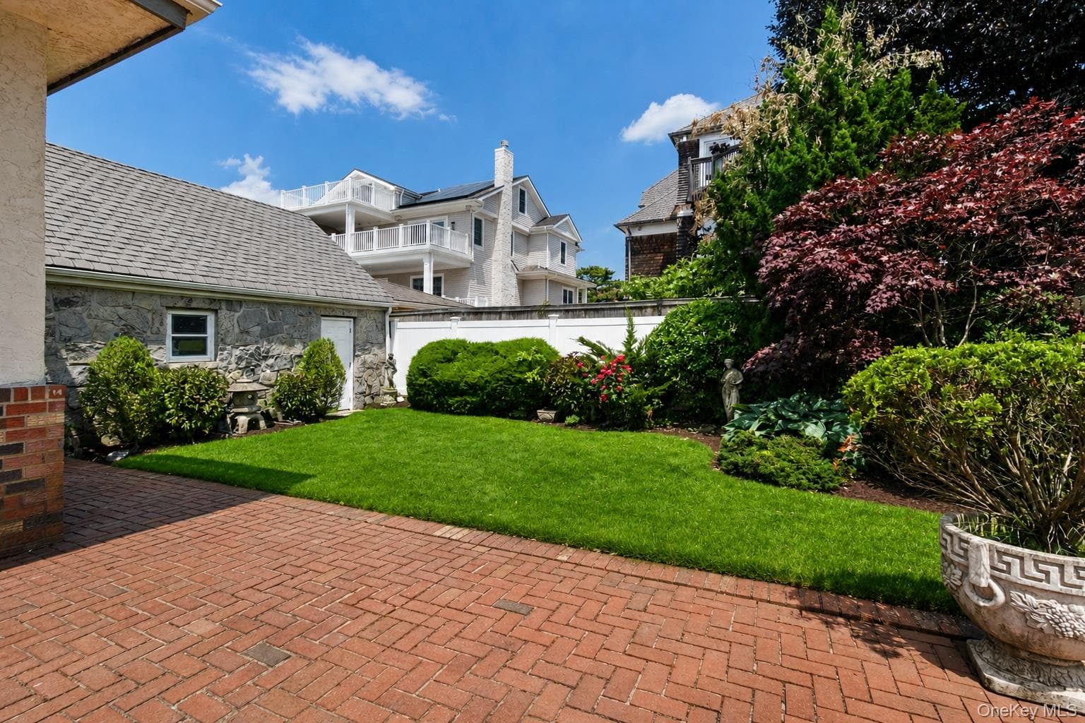 176 Beach 143rd Street thumbnail 32