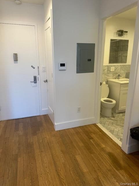 4511 Broadway thumbnail 7