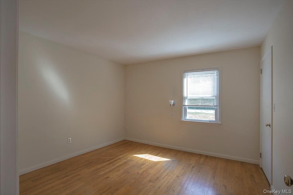 401 W Dover Road thumbnail 15