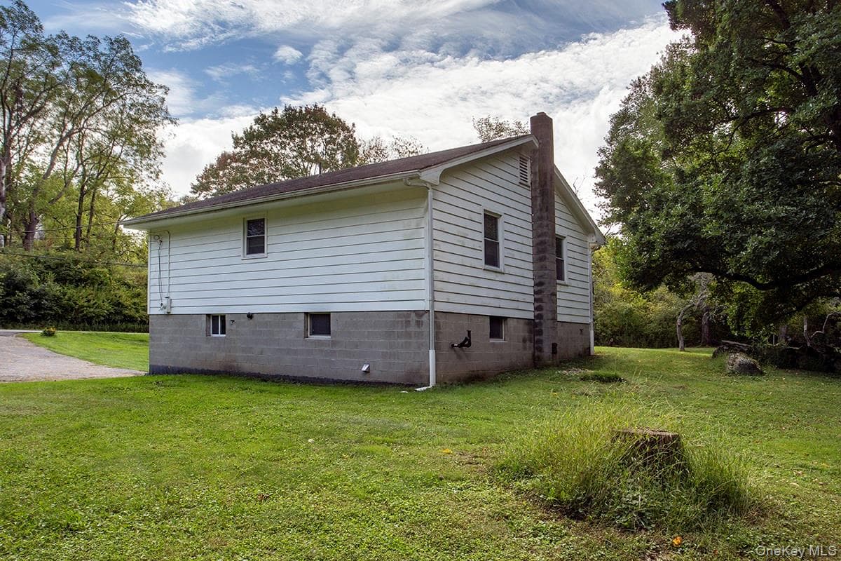401 W Dover Road thumbnail 24