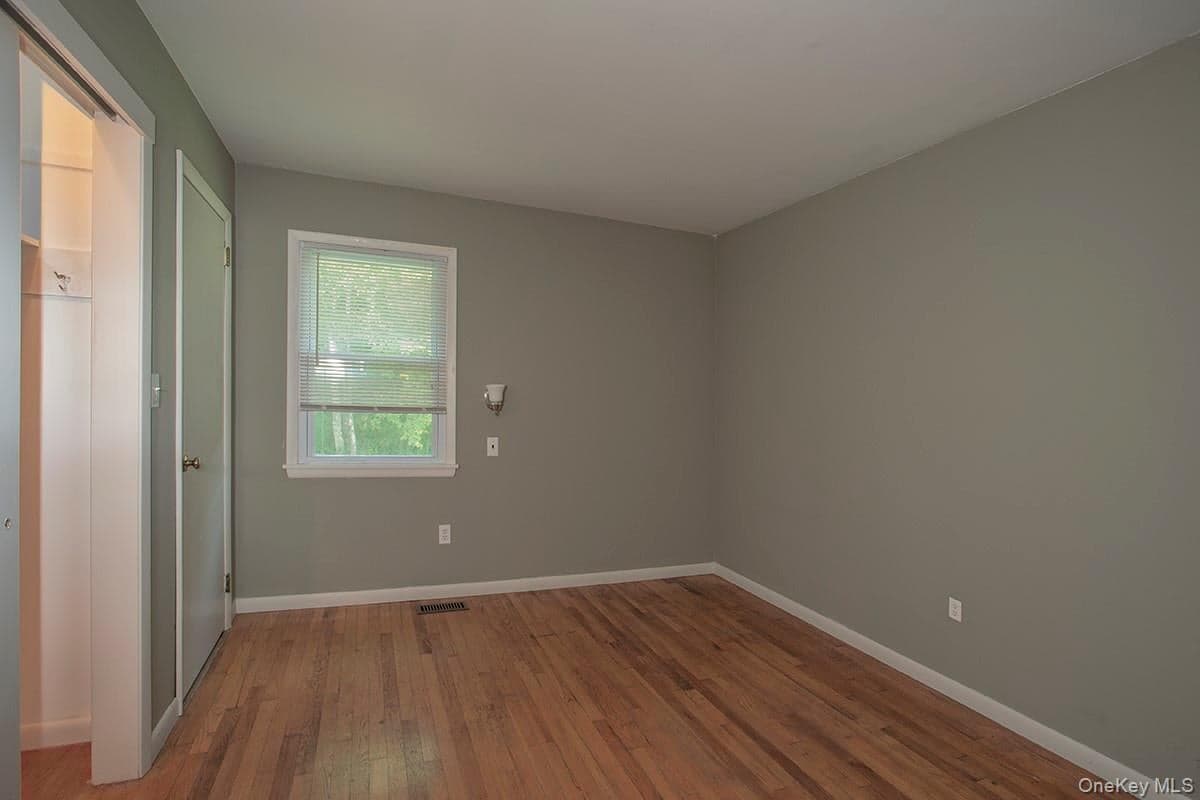 401 W Dover Road thumbnail 12