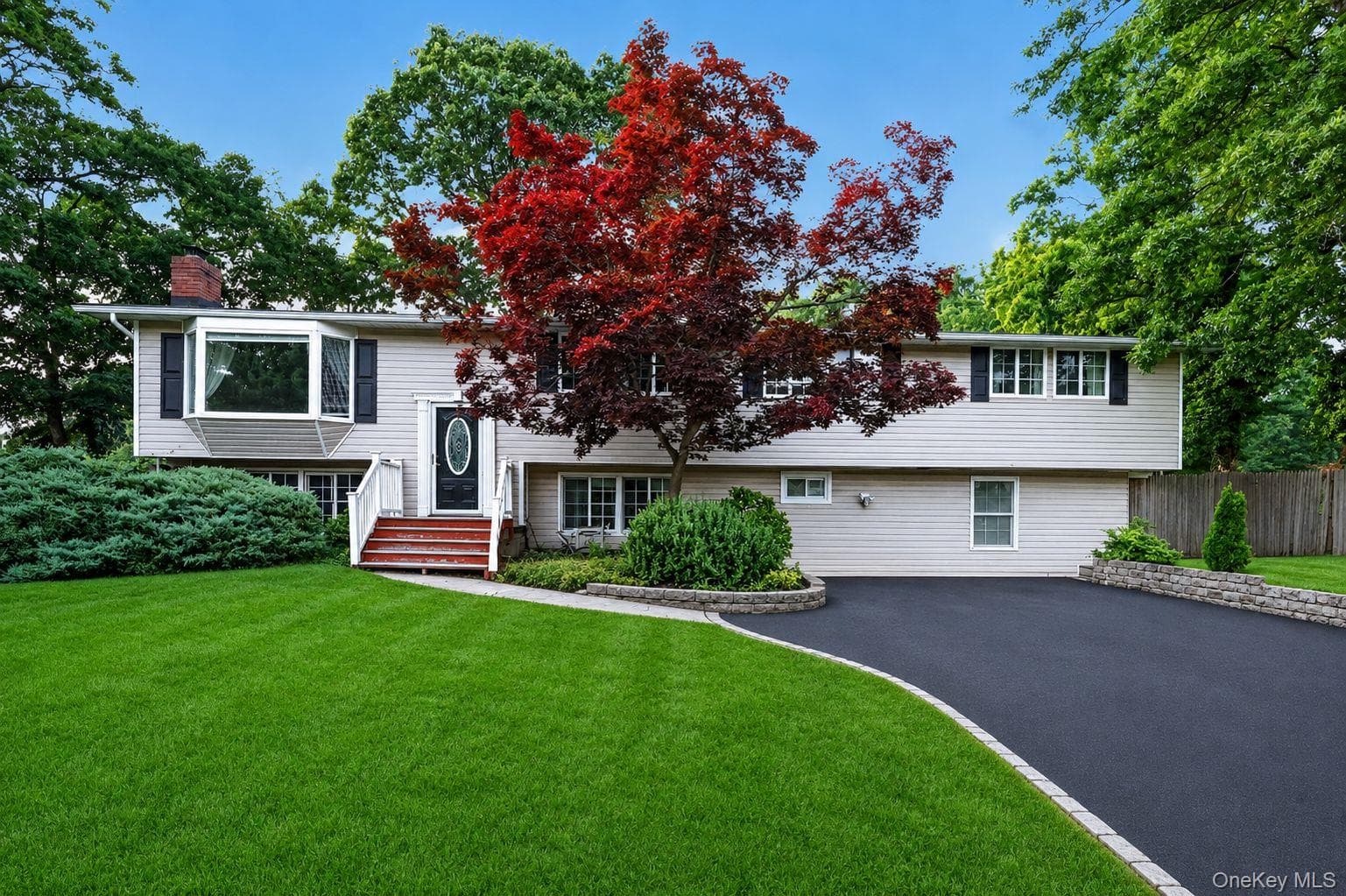 14 Branch Lane, East Setauket