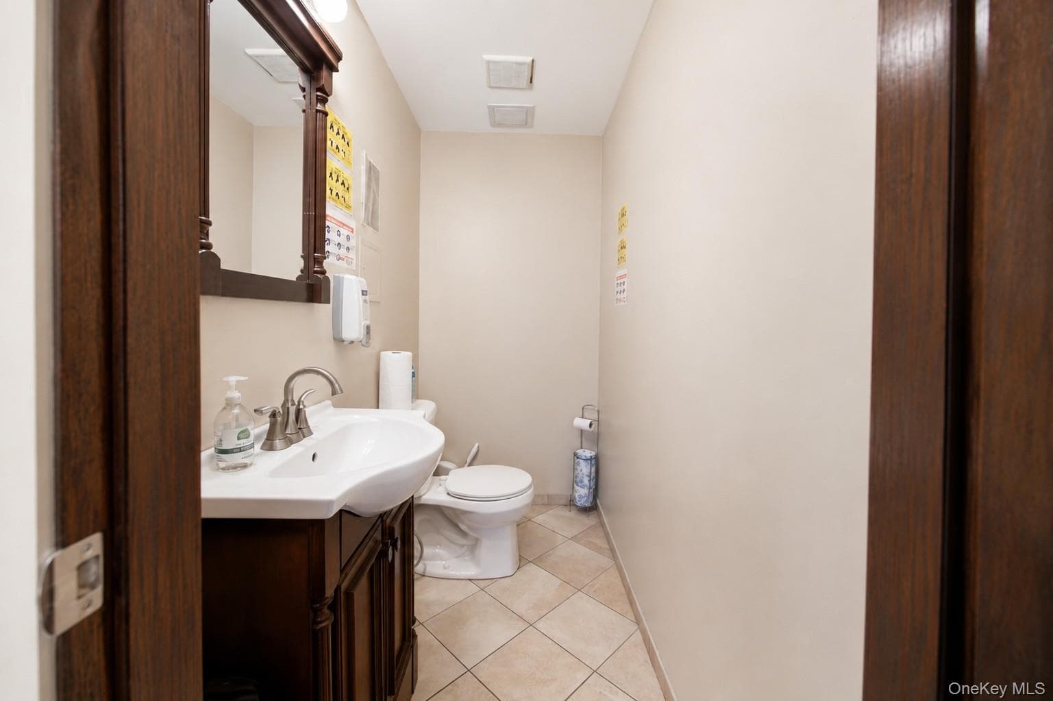 585 Meserole Street thumbnail 22