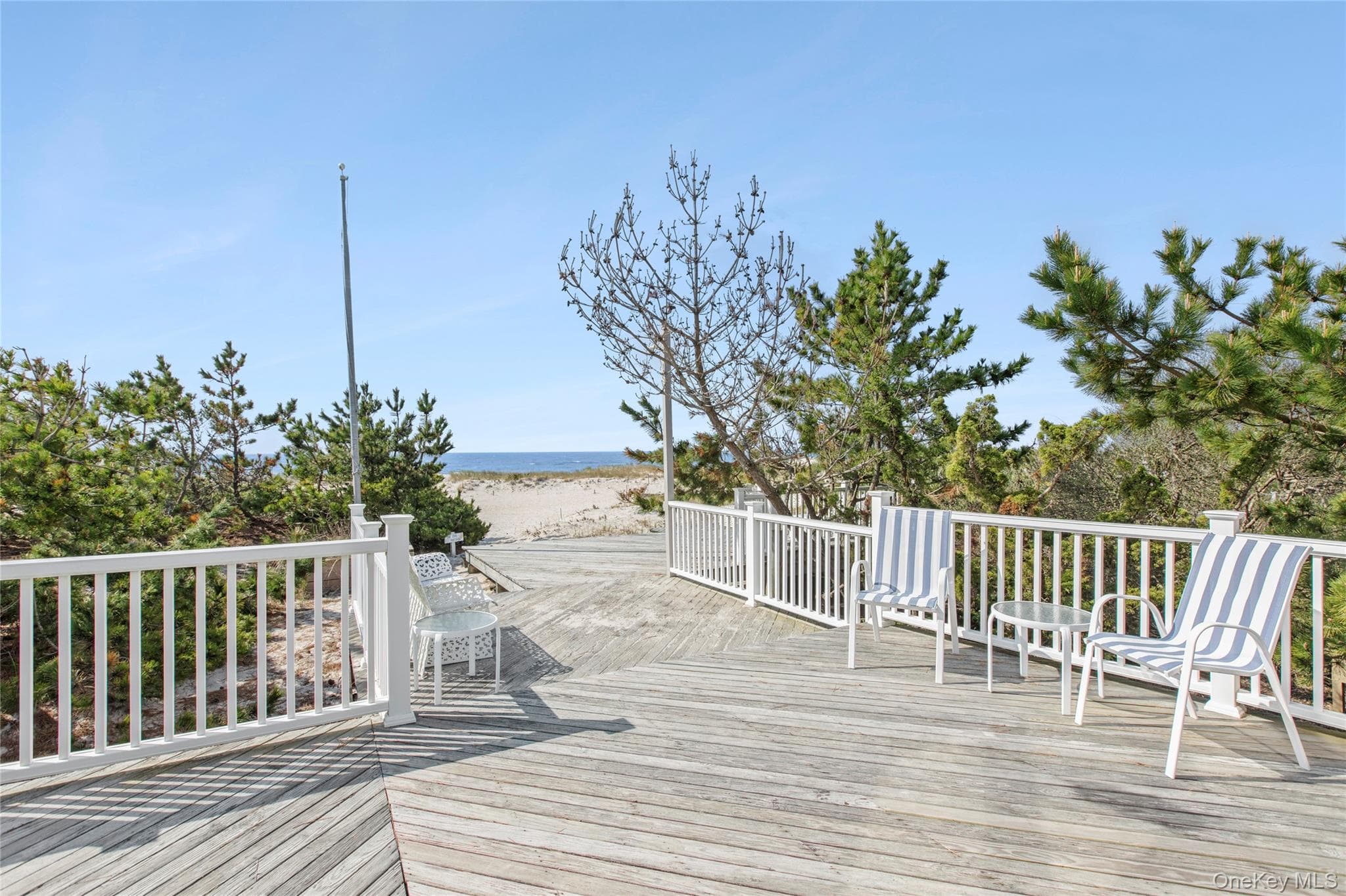 627 Dune Road thumbnail 18