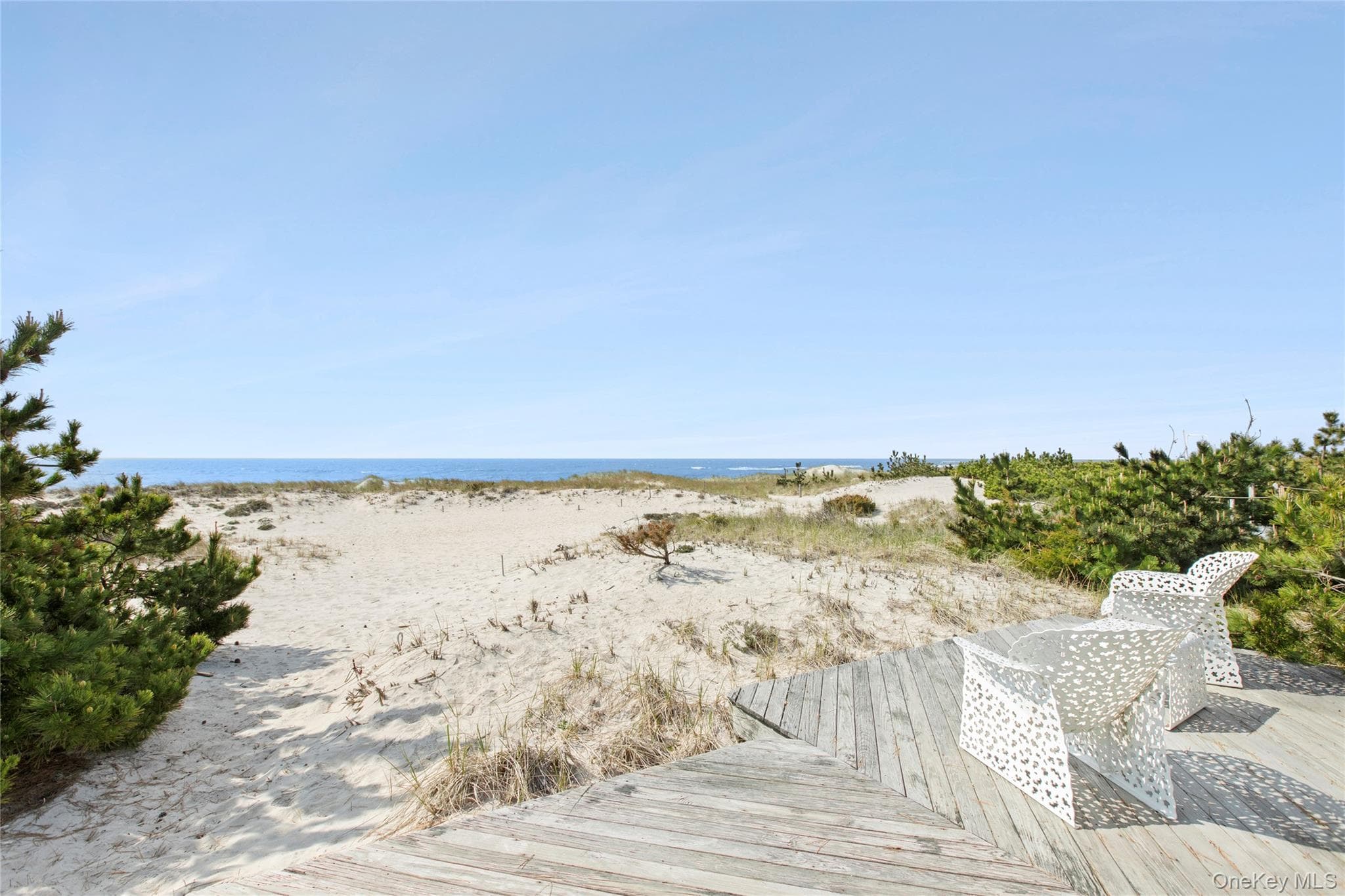 627 Dune Road thumbnail 19