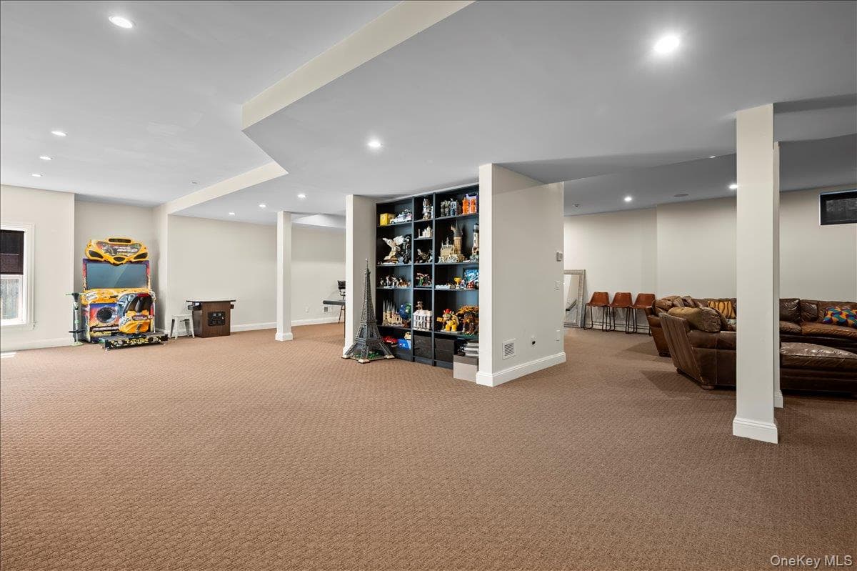 17 Riverton Drive thumbnail 36