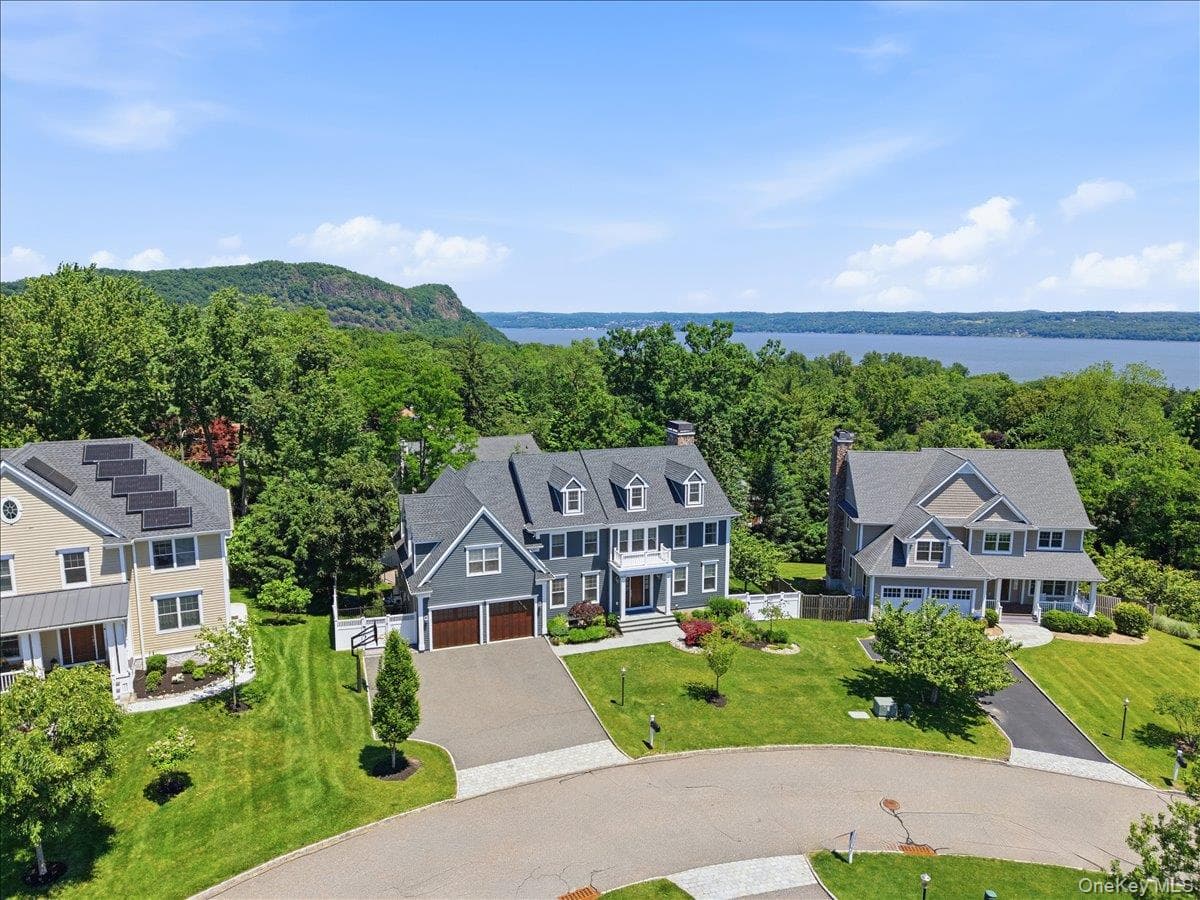 17 Riverton Drive thumbnail 2