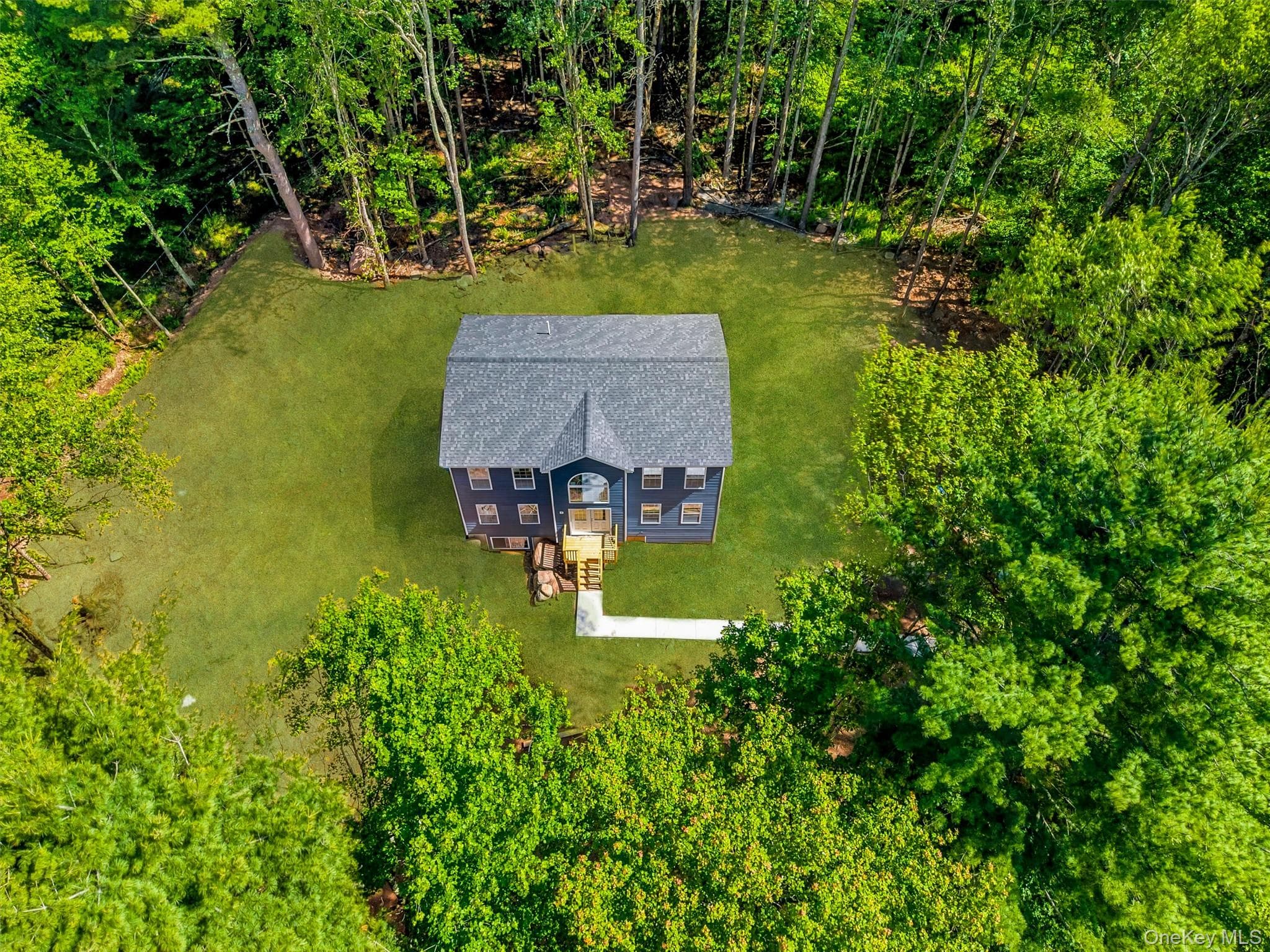 677 Marsh Road thumbnail 4